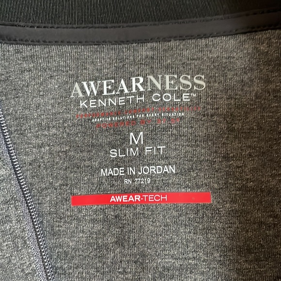 Awaearness Kenneth Cole Quarter Zip from Men’s Wearhouse Slim Fit NWT - Picture 2 of 3